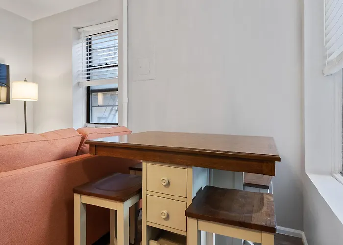 Inspiring Urban Life, Times Square Apartments